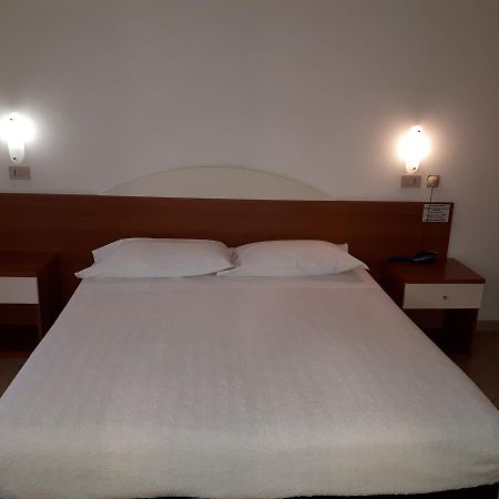 Hotel Ciclamino Riolo Terme Bagian luar foto